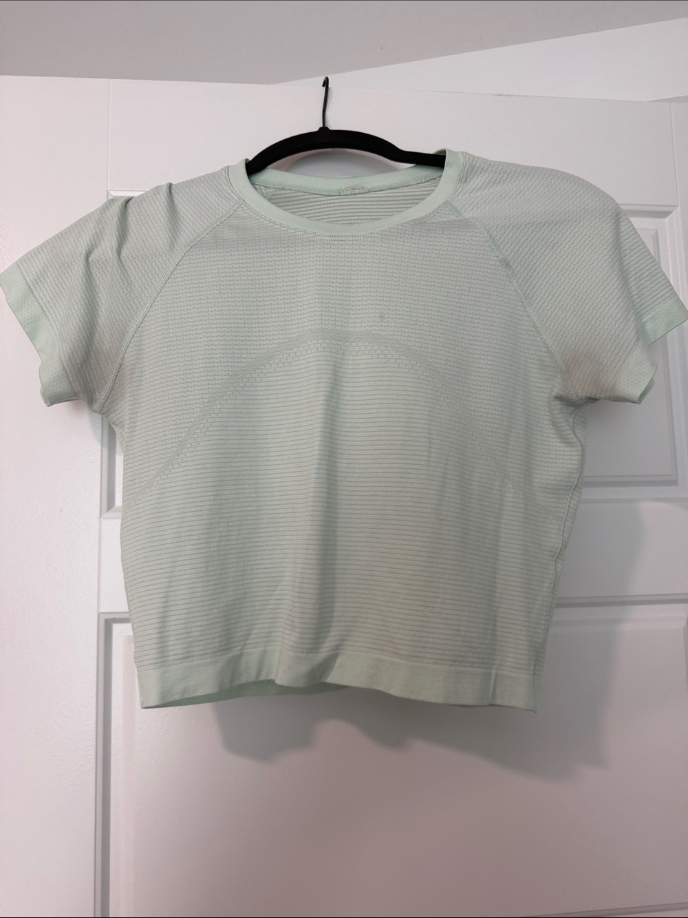 lululemon athletica Seamless Crop Tee in Mint